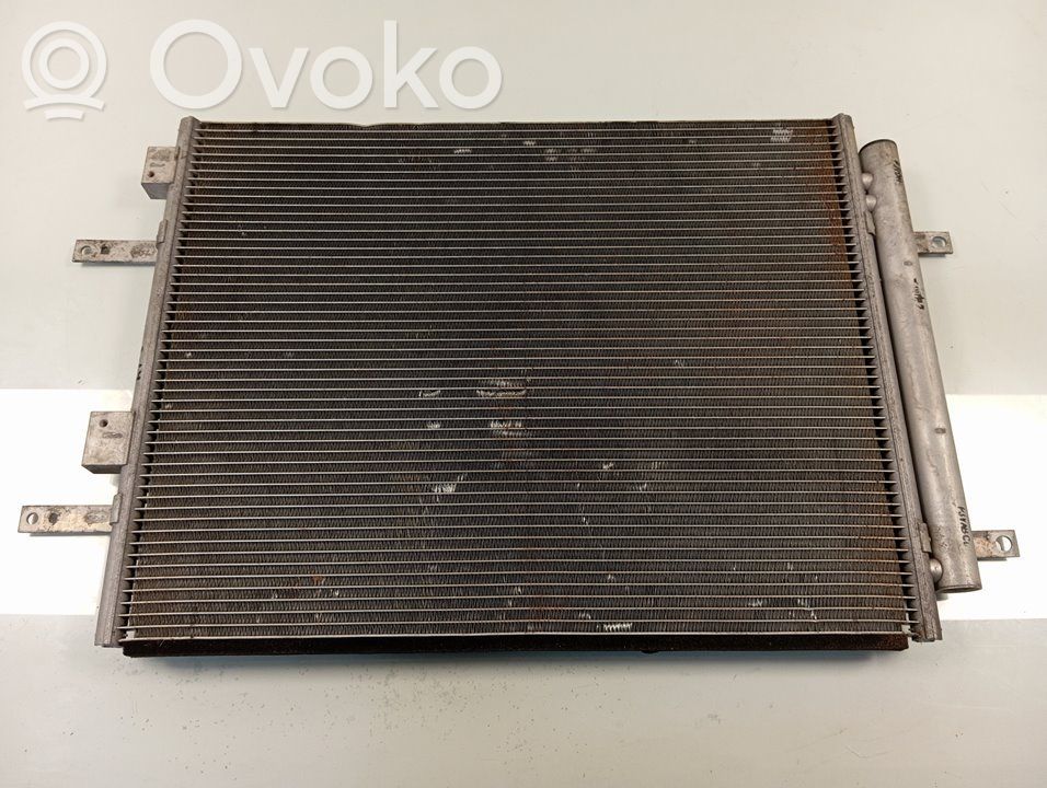 Radiateur condenseur de climatisation