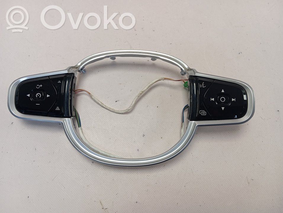 Volvo XC60 Butoane/comutatoare pe volan