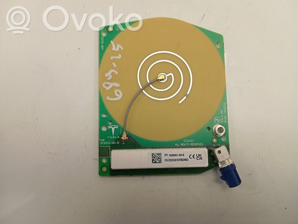 Tesla Model S Radion antenni 