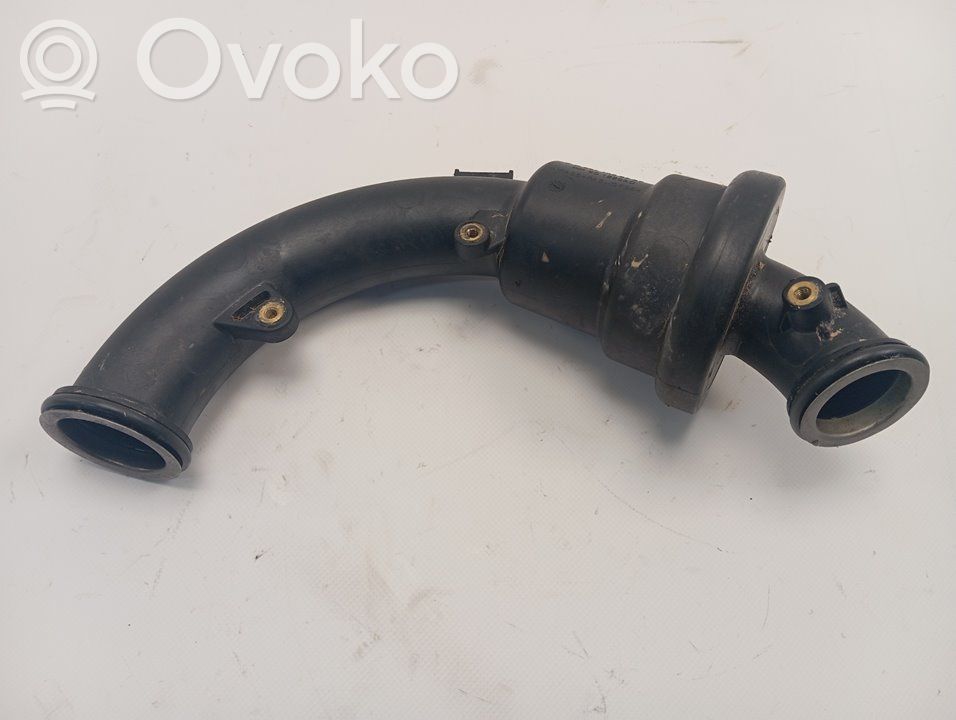 Ilmastointilaitteen putki (A/C)   4012203C