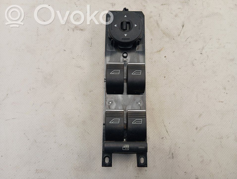 Interruptor del elevalunas eléctrico   F1ET14A132AB
