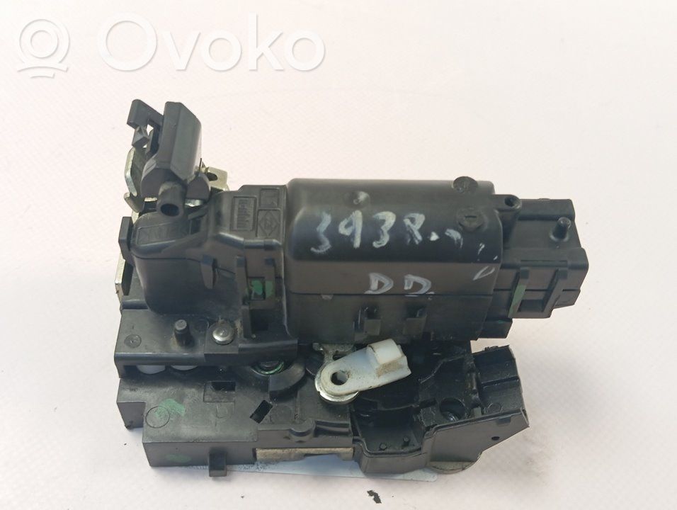 Dacia Dokker Front door lock 