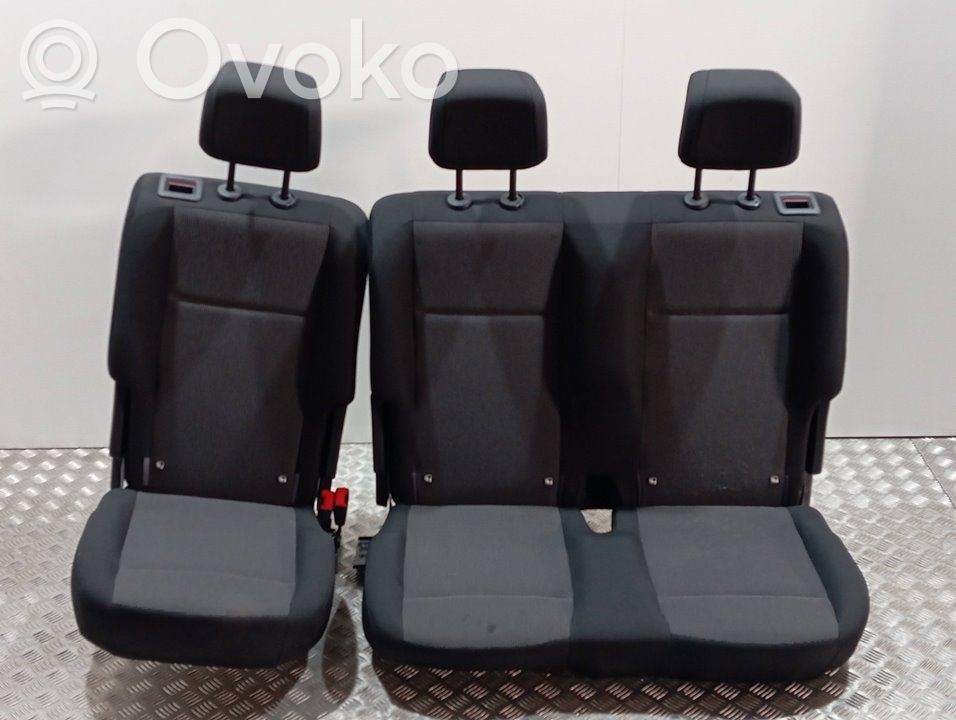Rear seat