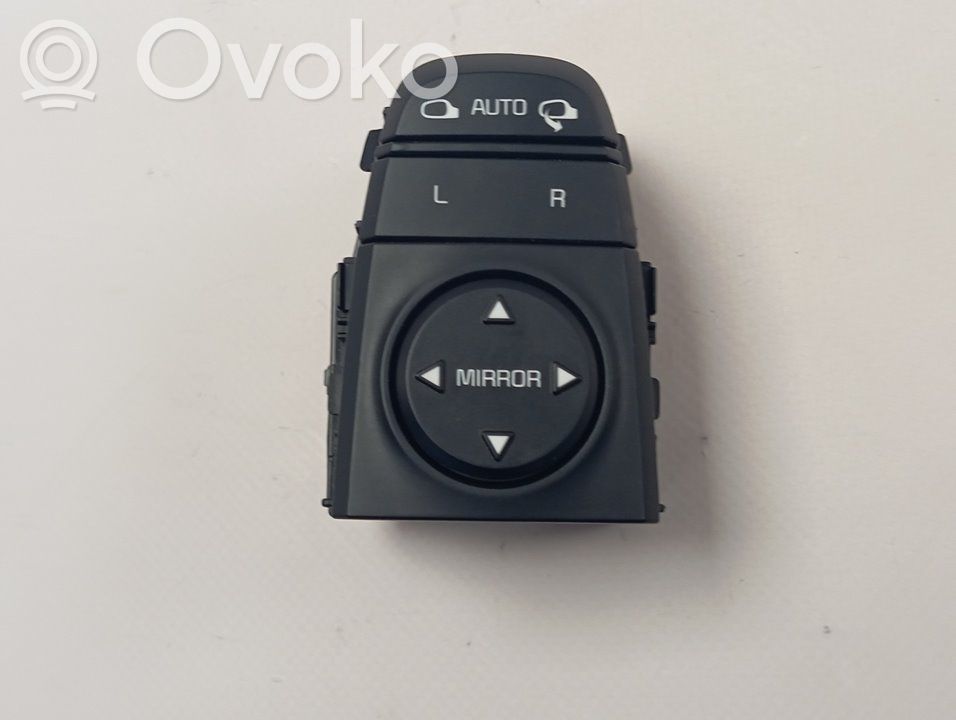 Interruptor del espejo lateral   4C74801000