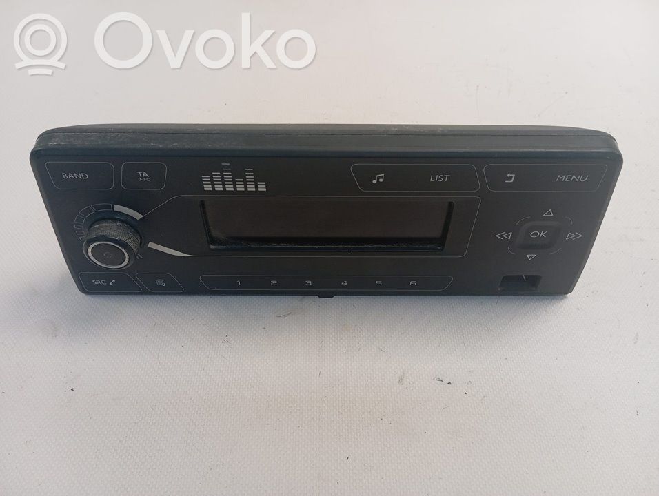 Fiat Doblo III Pantalla del monitor frontal 