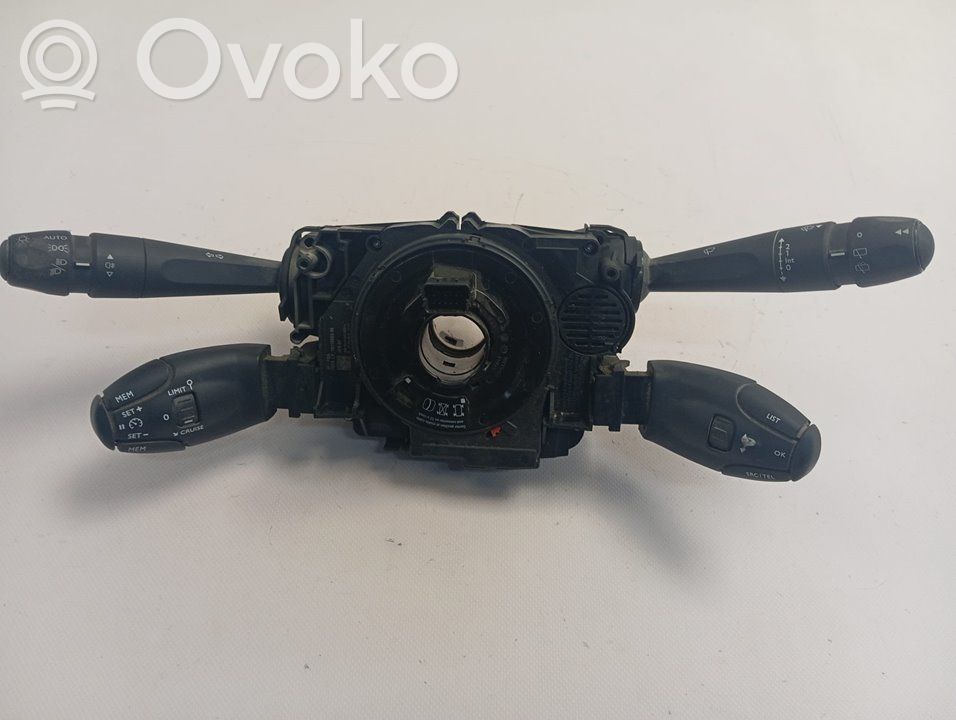 Peugeot Rifter Steering wheel airbag 
