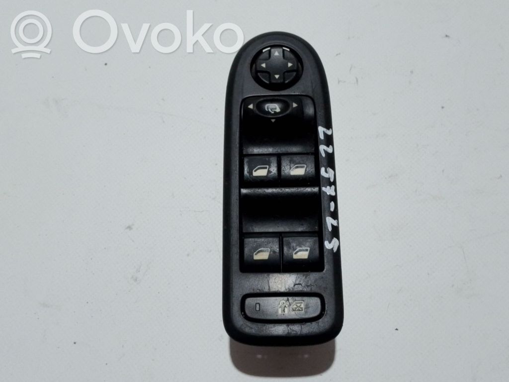 Citroen C5 Electric window control switch 