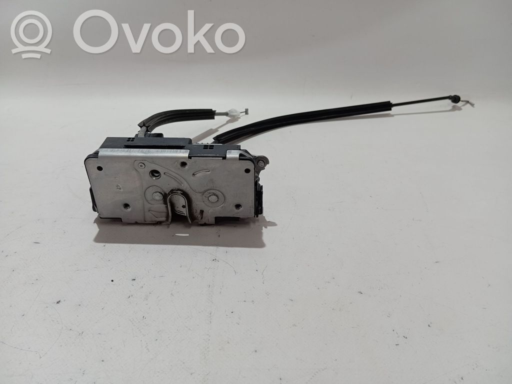Peugeot Boxer Zamek drzwi przednich 