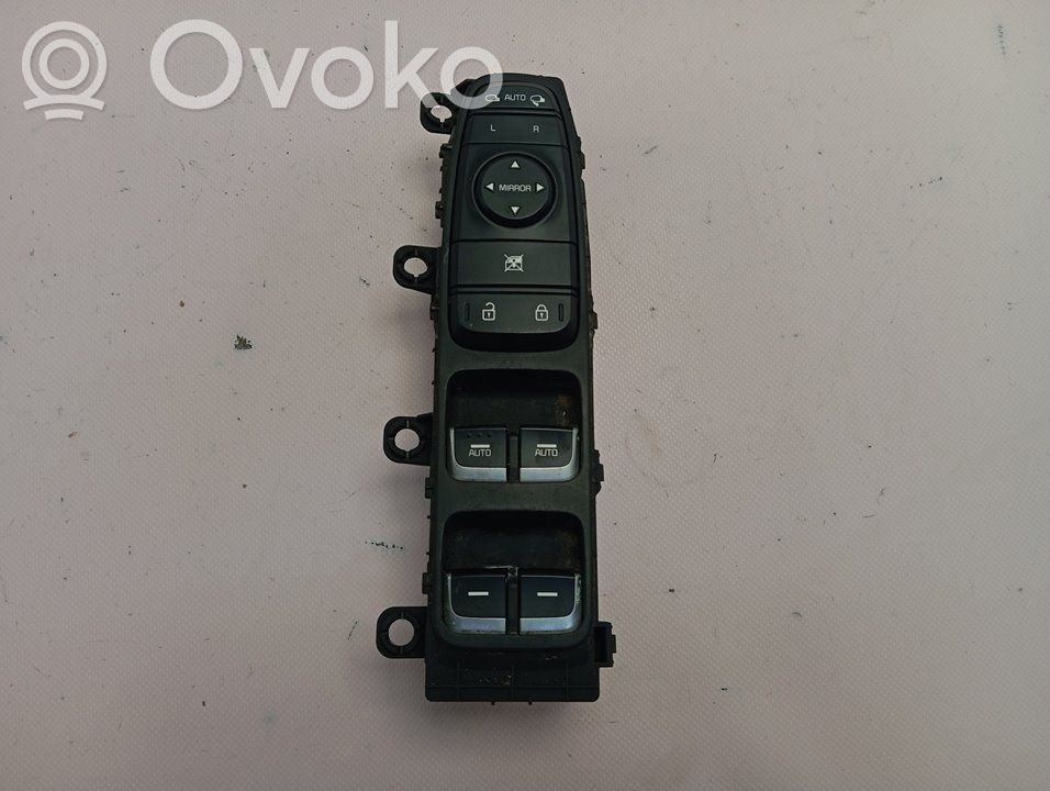 Electric window control switch   93570G5240