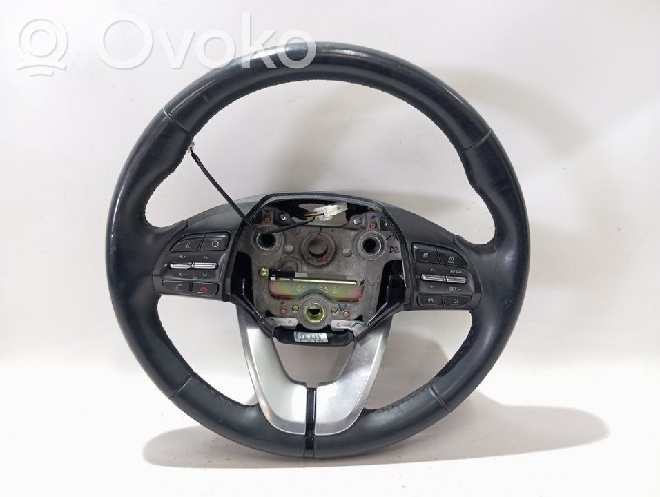 Hyundai i30 Ohjauspyörä 