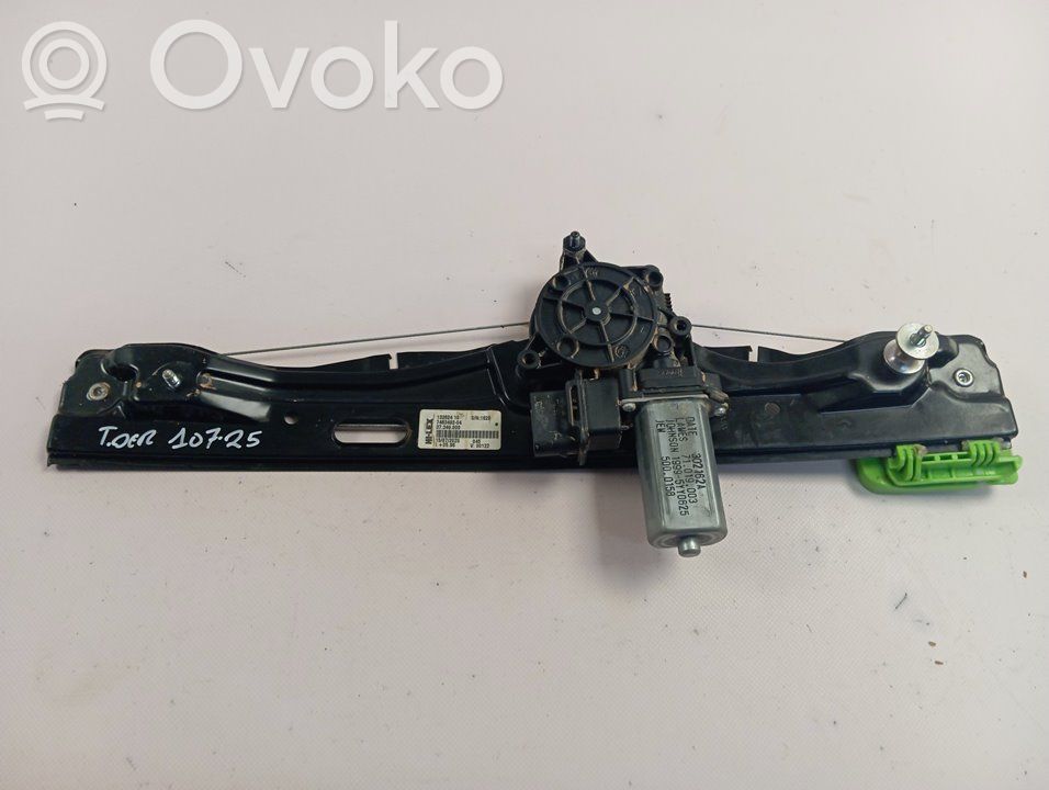 BMW 2 F46 Alzacristalli della portiera posteriore con motorino