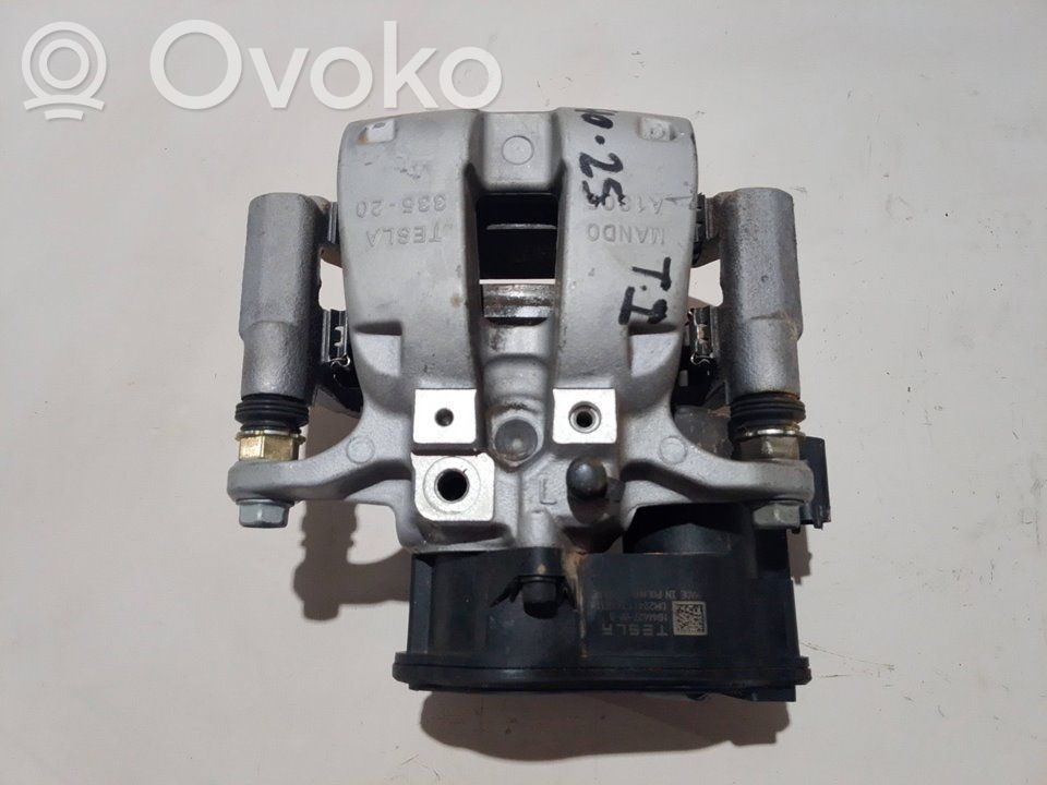 Tylny zacisk hamulcowy   33520