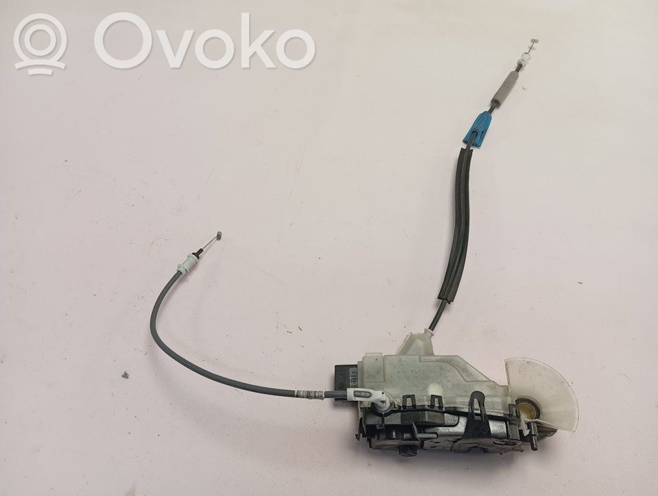 Citroen Berlingo Priekšpusē slēdzene 