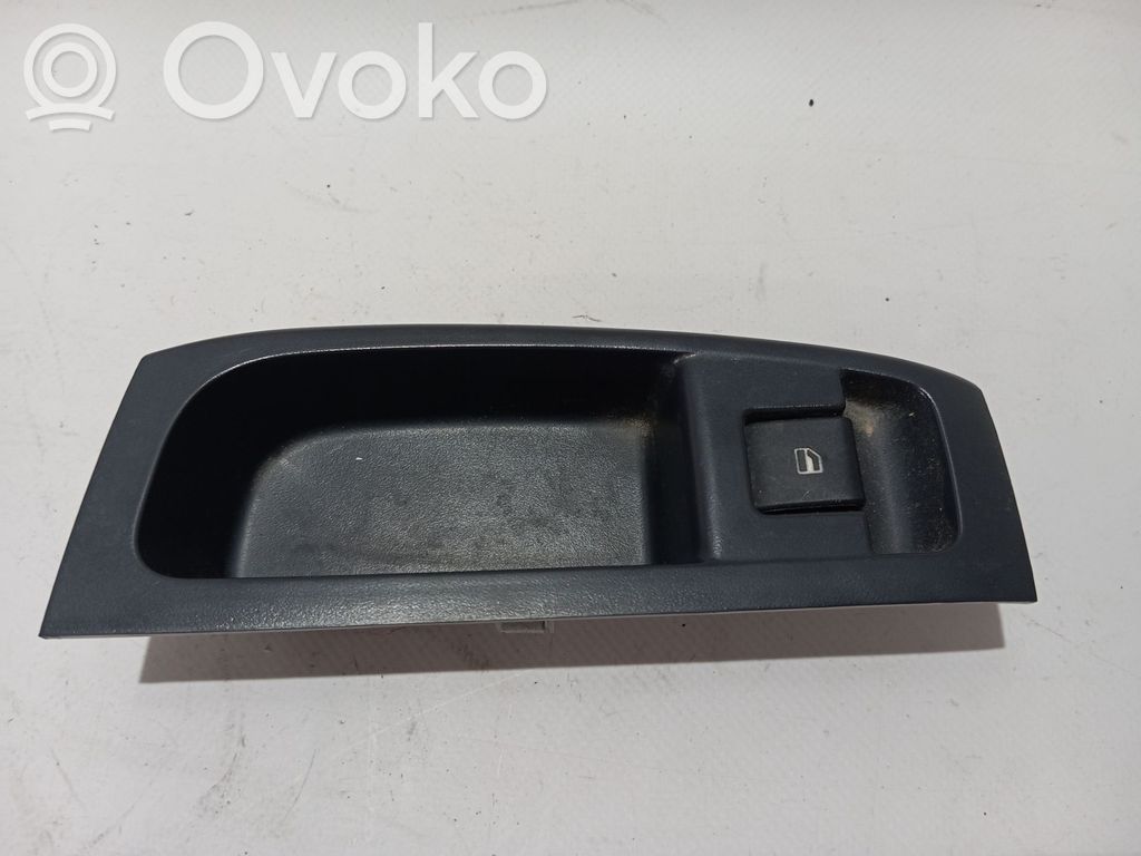 Volkswagen Fox Przyciski szyb 
