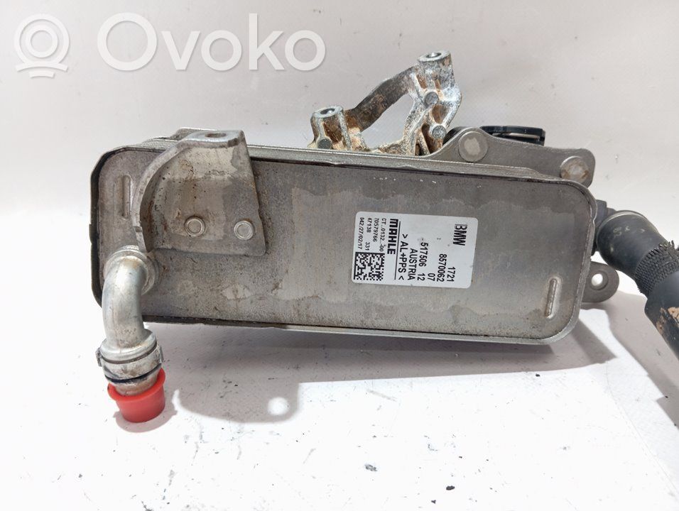 BMW 2 F46 Radiatore dell’olio del motore
