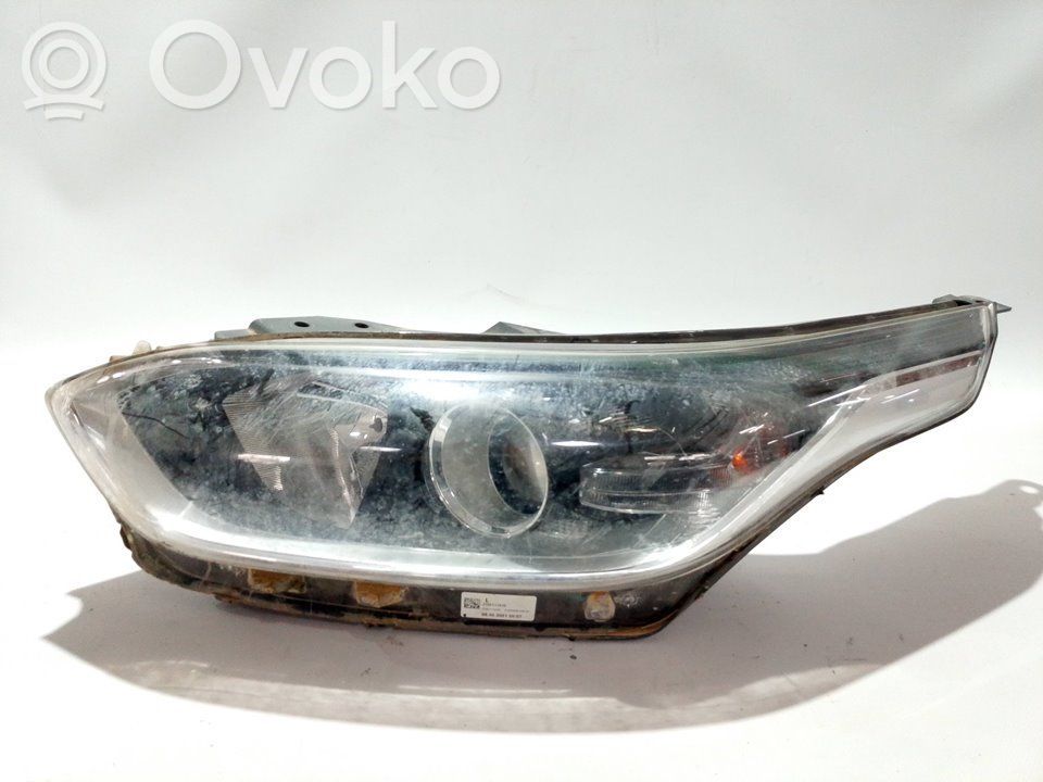 Etu-/Ajovalo   92101J7050