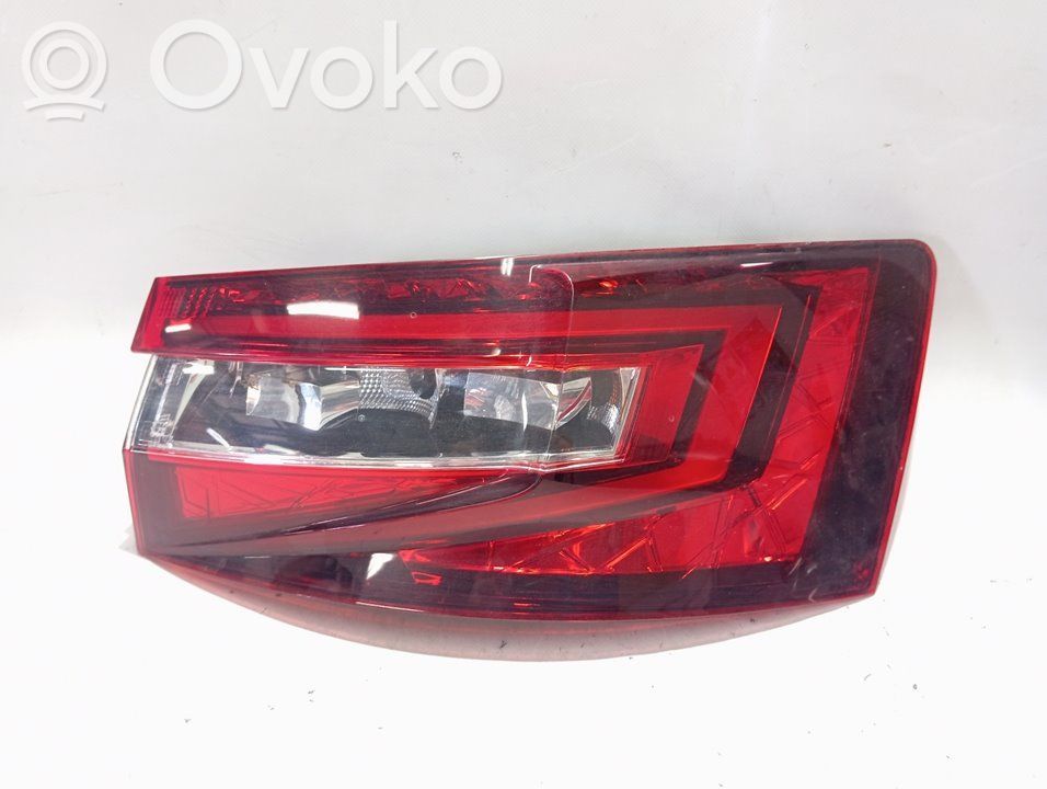 Skoda Superb B8 (3V) Luci posteriori 
