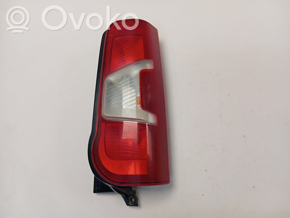 Opel Combo E Lampă spate în caroserie 