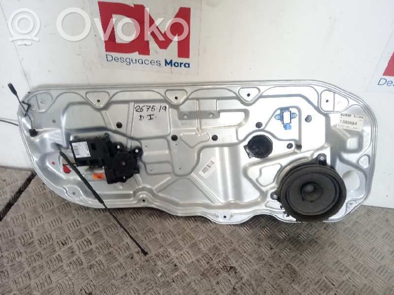 Regulador manual de la ventanilla delantera   8679978