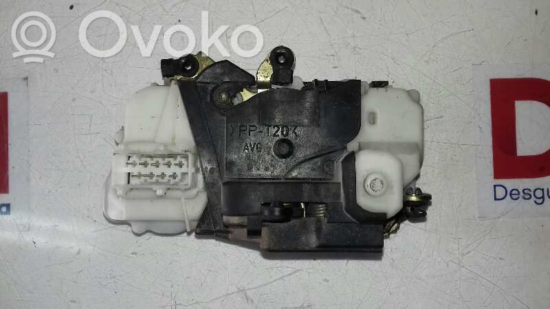 Peugeot 406 Front door lock 