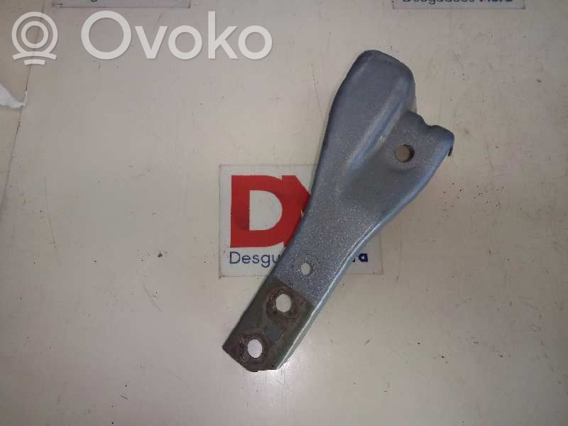 Soporte del parachoques delantero