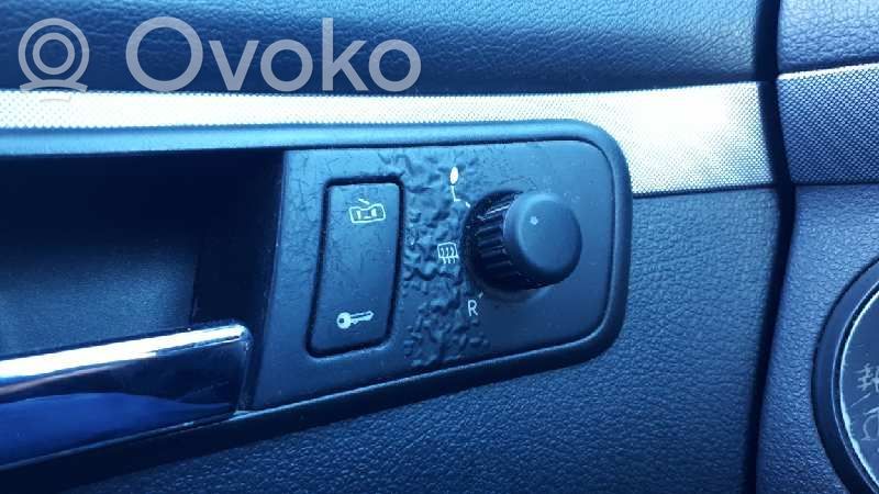 Volkswagen Touran I Wing mirror switch 