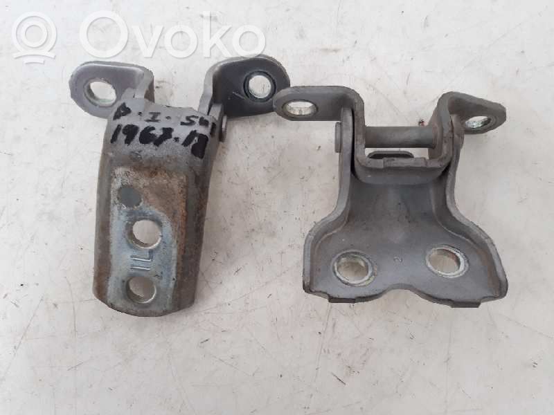 Tailgate/trunk/boot hinge   TONI