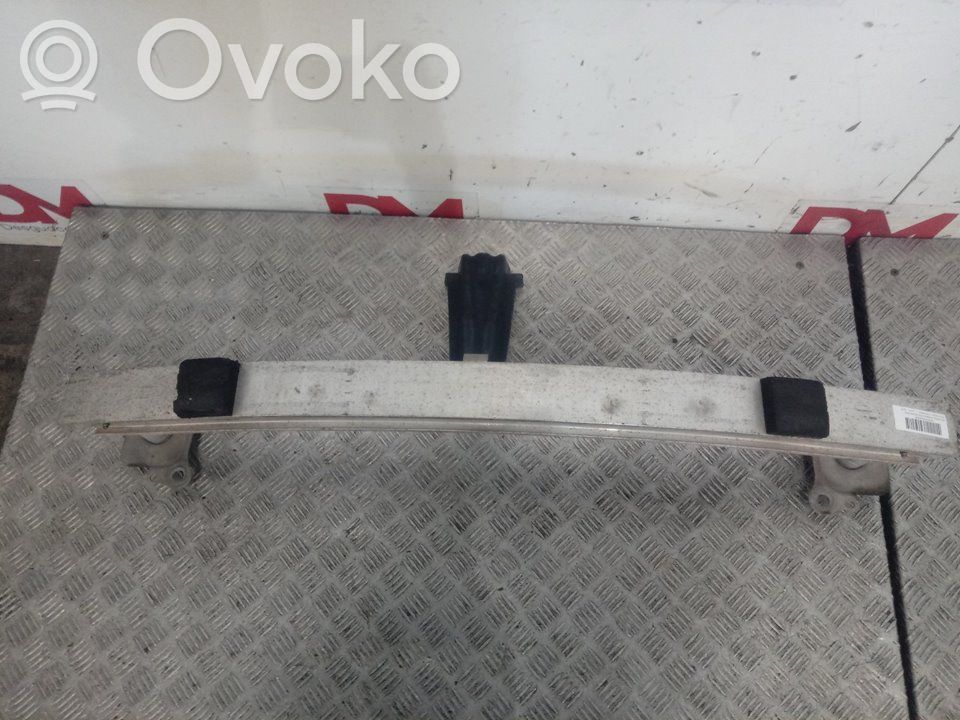 Soporte del parachoques delantero