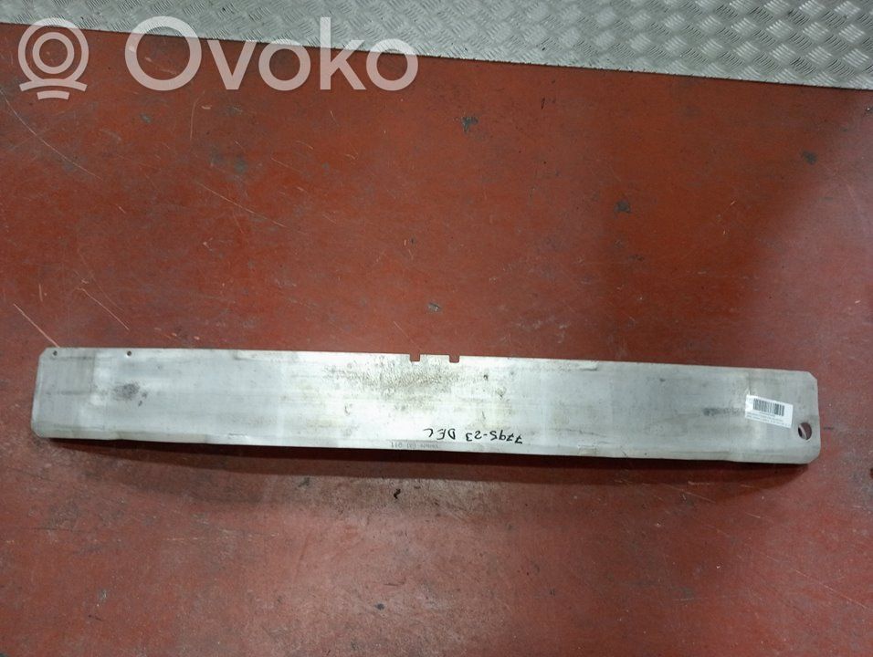 Soporte del parachoques delantero