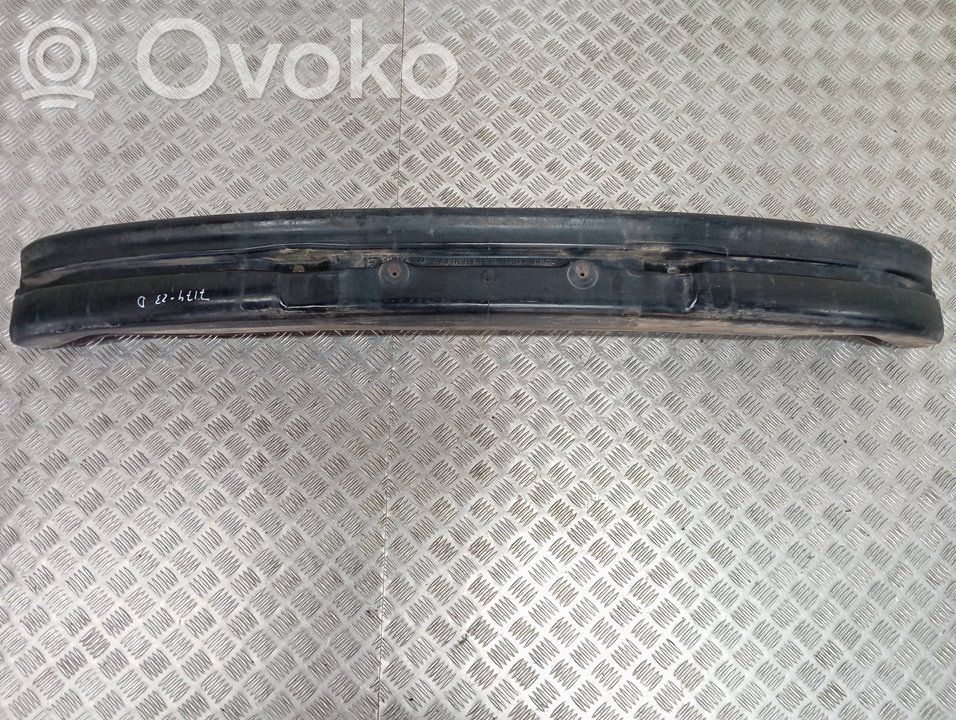 Etupuskurin kannake   05VW17C928AA