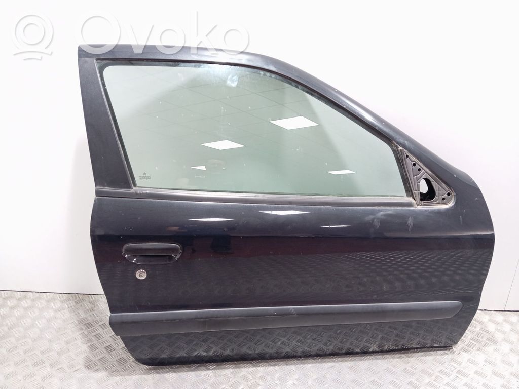 Drzwi przednie   9004R5,901255