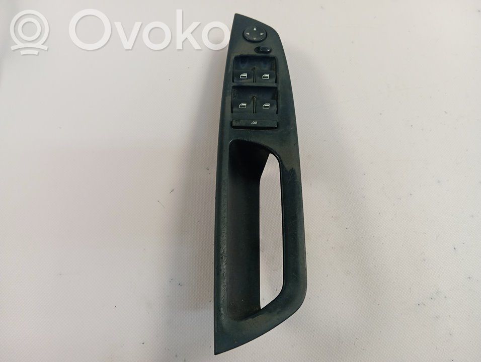 Interruptor del elevalunas eléctrico   61319218041