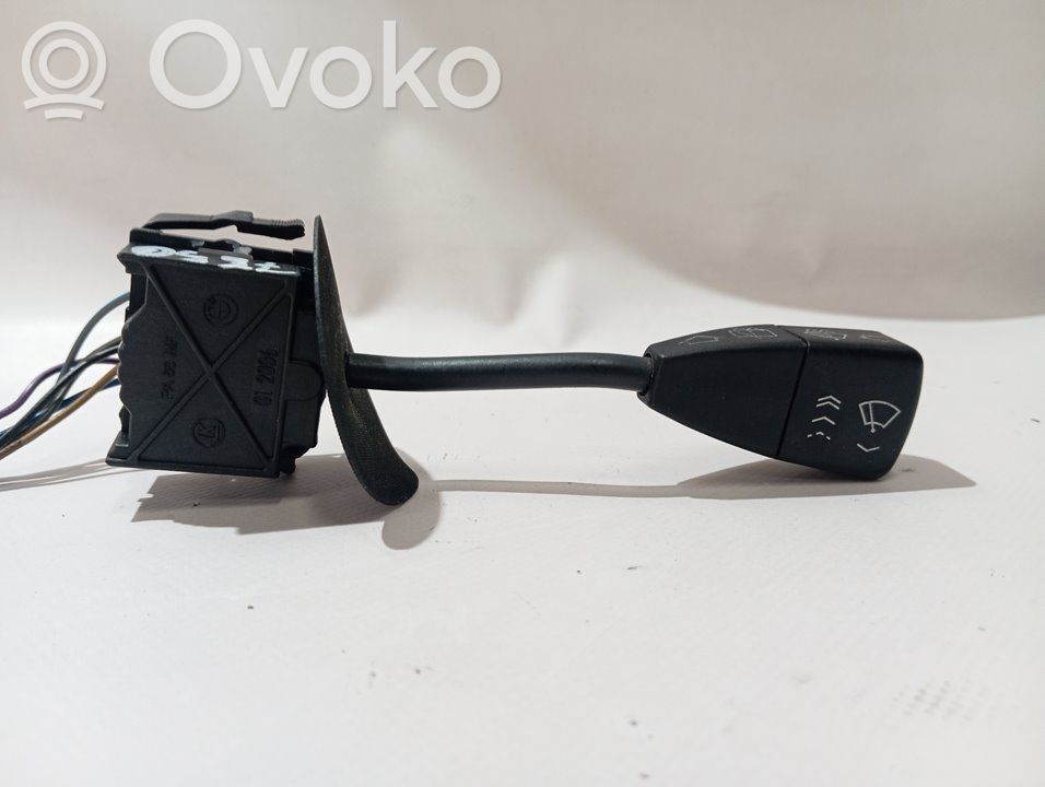 Pyyhkijän vipu   61318363628