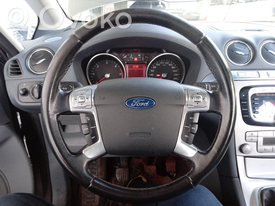Ford S-MAX Volant 