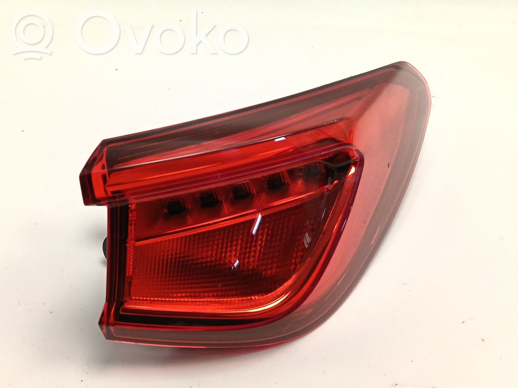Lampa tylna   5FA945096