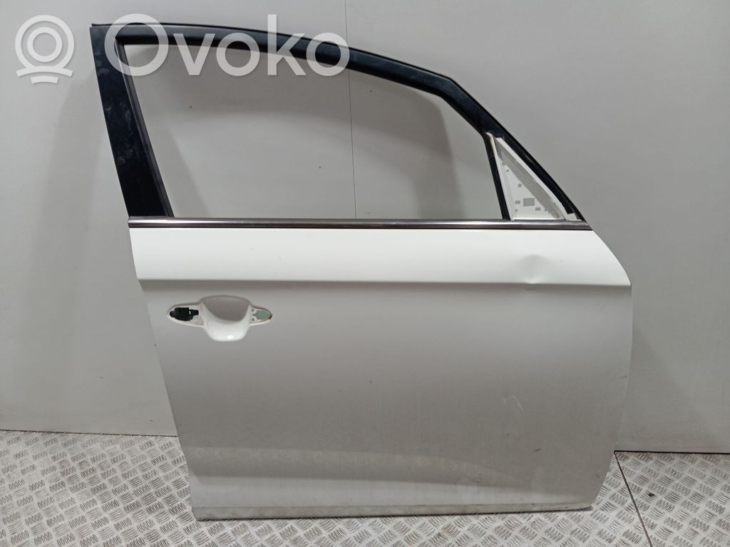 Puerta delantera   76004A4000