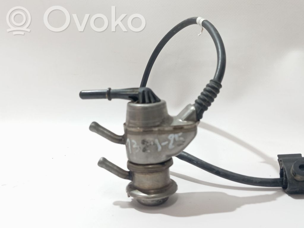 Iveco Daily 6th gen Inyector de combustible 