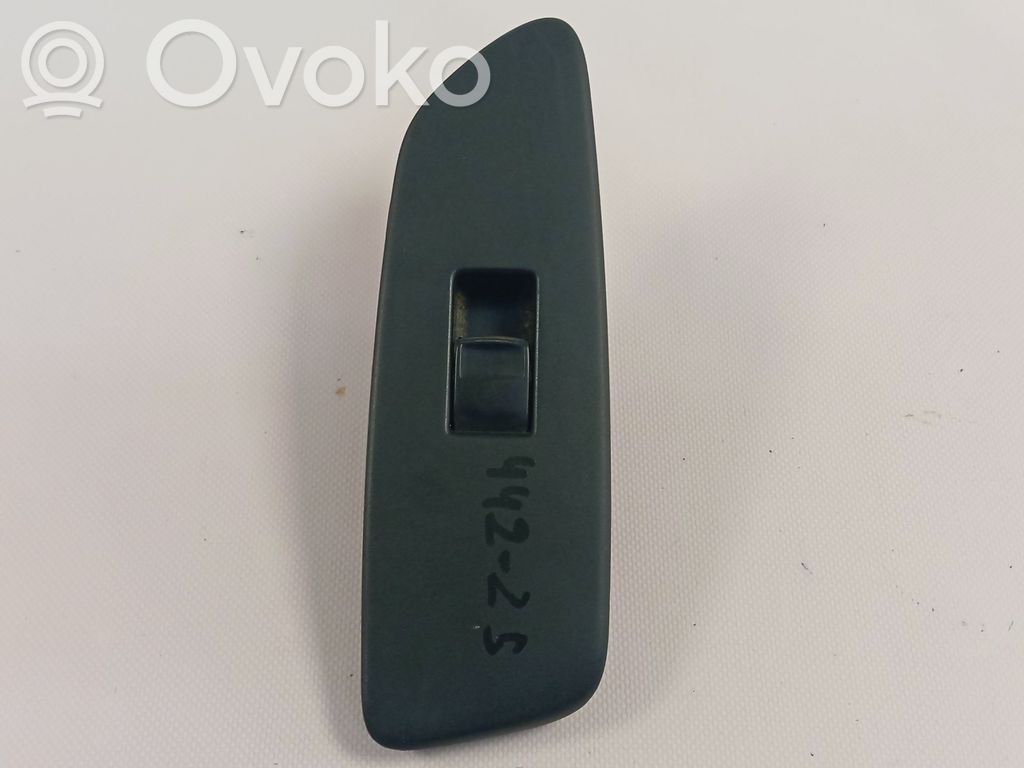 Electric window control switch   848100D030
