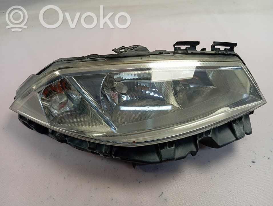 Renault Megane II Scheinwerfer 