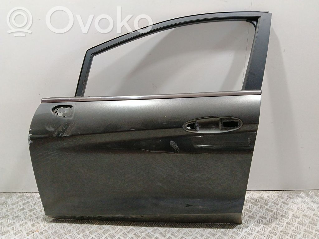 Ford Fiesta Puerta delantera 