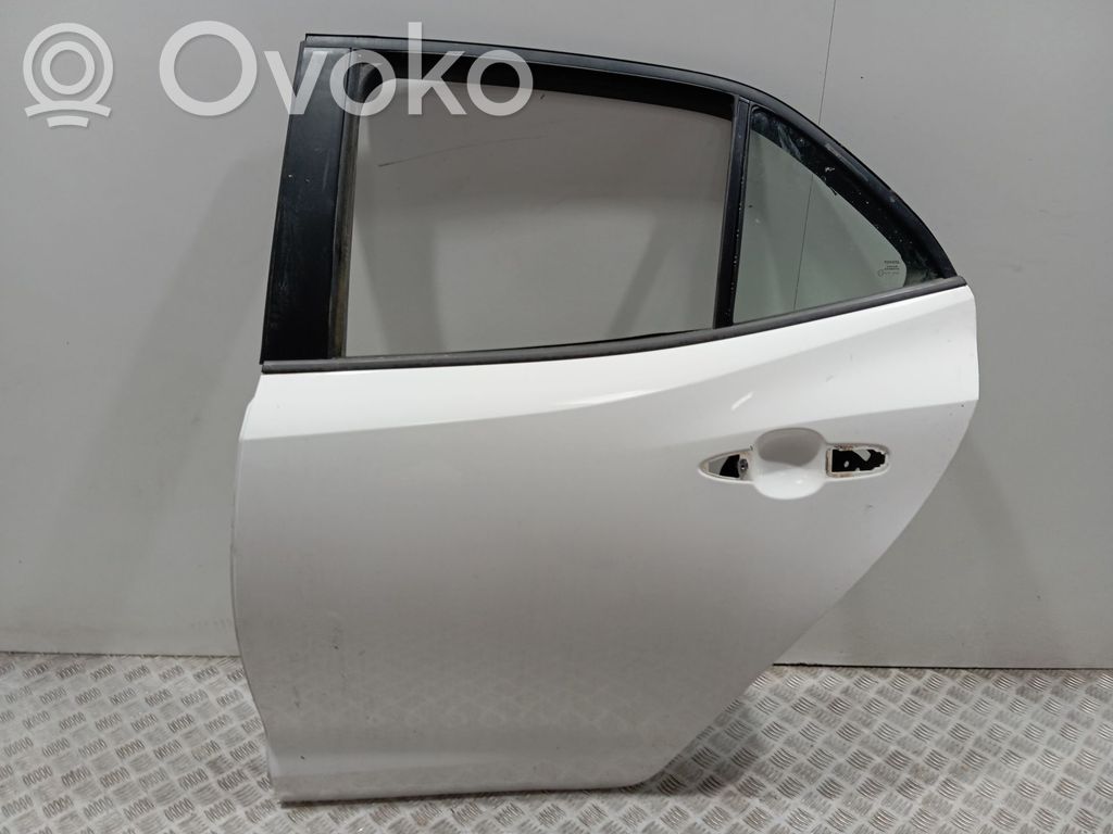 Toyota Corolla E160 E170 Galinės durys 