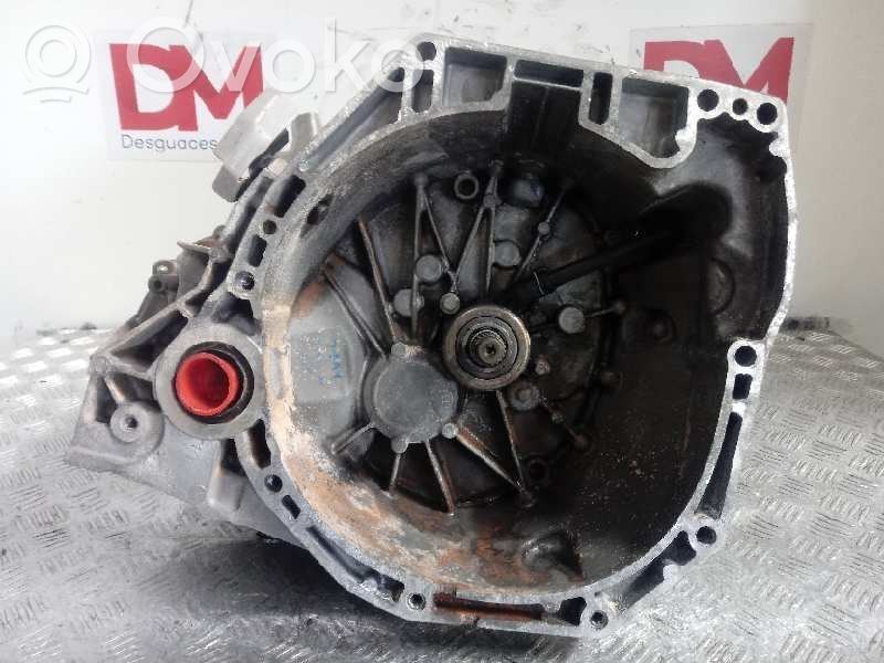Nissan Juke I F15 Scatola del cambio manuale a 5 velocità 
