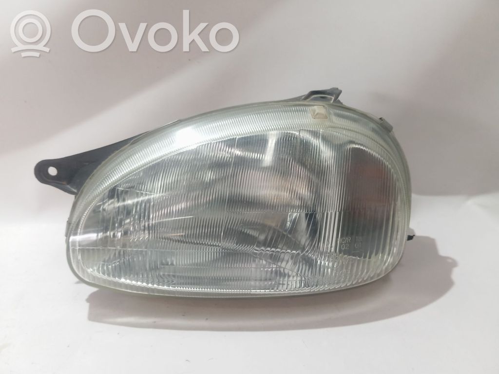 Opel Corsa B Phare frontale 