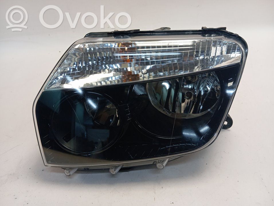 Dacia Duster Headlight/headlamp 