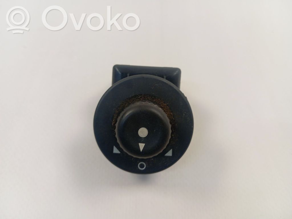 Wing mirror switch   6545KS