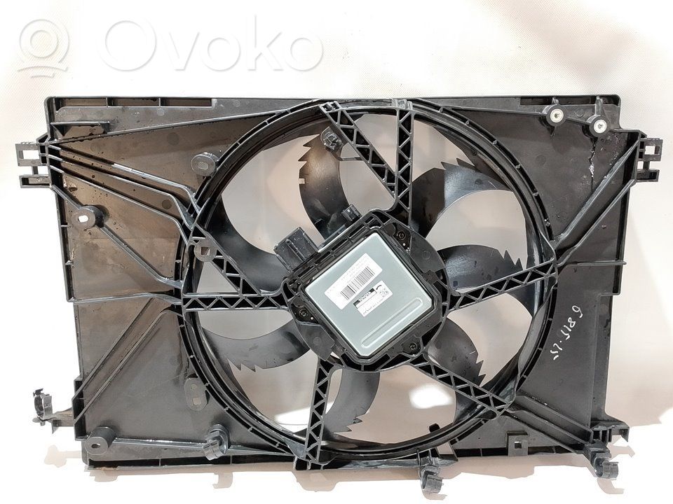 Toyota RAV 4 (XA50) Elektryczny wentylator chłodnicy 