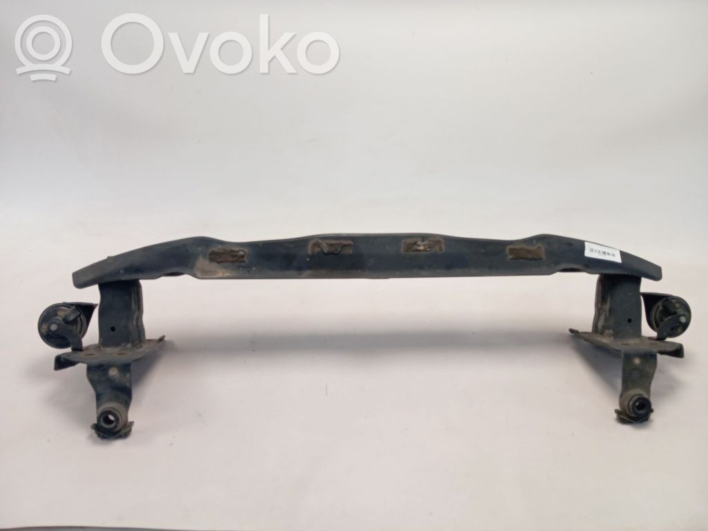 Front bumper mounting bracket
