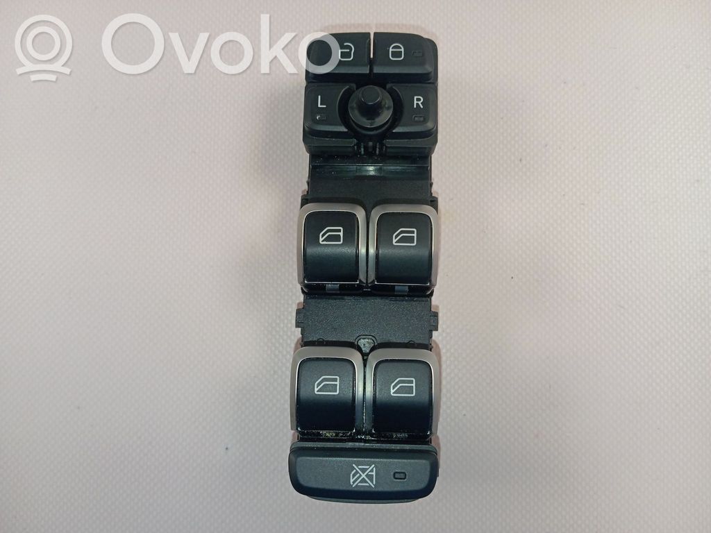 Lynk & co 01 Electric window control switch 