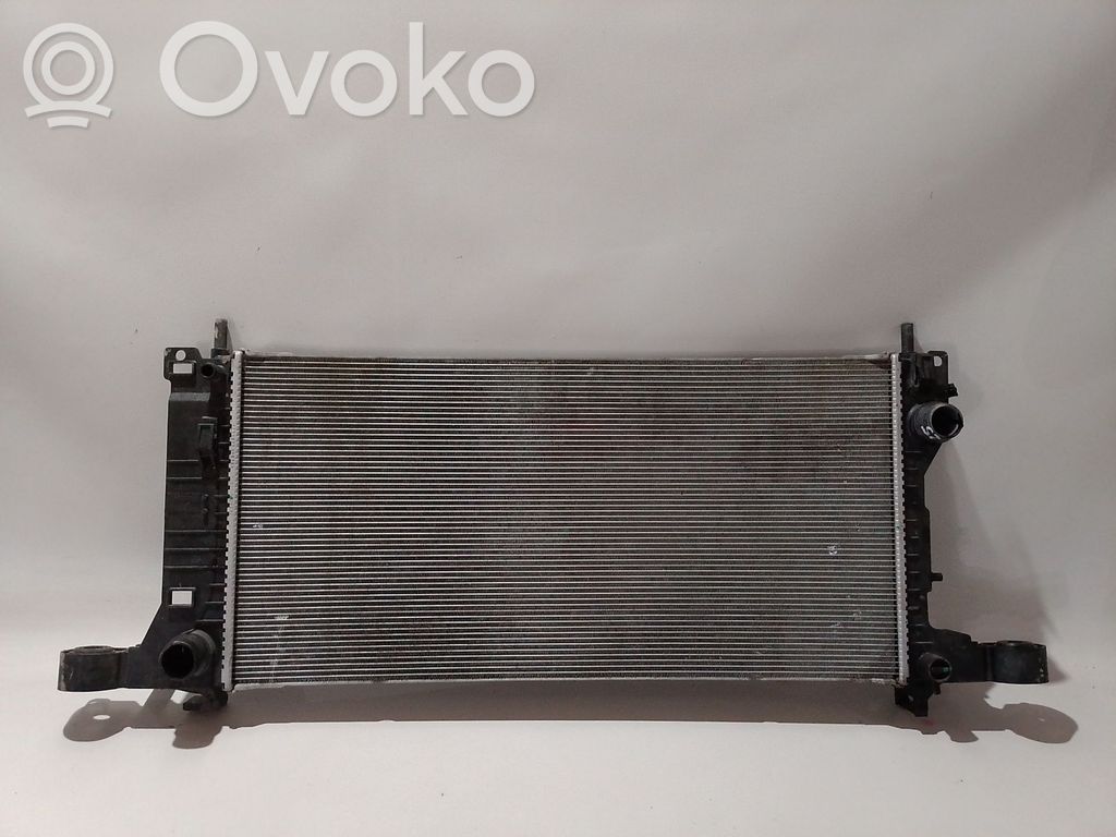 Lynk & co 01 Radiatore di raffreddamento 
