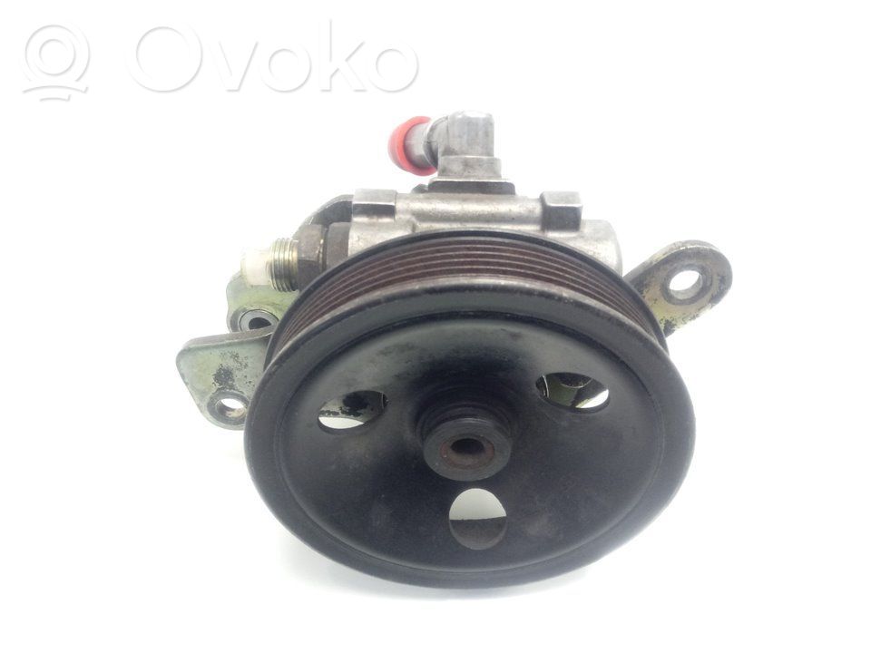 Nissan Atleon Ohjaustehostimen pumppu 